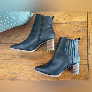 Maurices Black Ankle Boots with Tan Heel Women’s Size 10